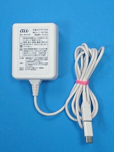 送料無料 即決 海外 共用 au 純正 充電器 0501PWA 美品 共通ACアダプタ 05 Micro USB Type B マイクロUSB TYPE-C変換プラグ付属 管白