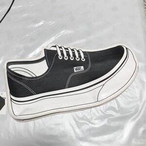 新品! 未使用品! VANS クラッチバック BLACK | ブラック 黒 スケーター スケボー OFF THE WALL