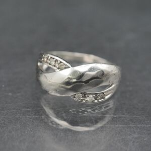 J275 ダイヤモンド 0.10ct SILVER刻印 リング デザイン シルバー 指輪 4月誕生石 16号