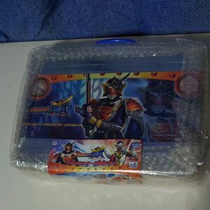 仮面ライダー鎧武 アタッシュケース型缶バッグ