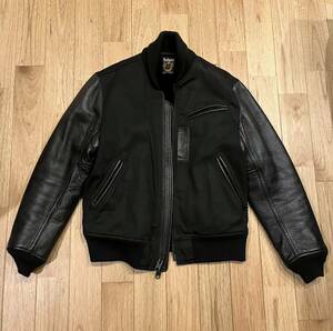 ショット　Schott スタジャン Mサイズ　中古