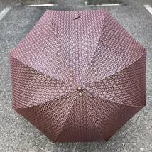 未使用品【セリーヌ】本物 CELINE 傘 マカダム柄 C模様 全長92cm 雨傘 アンブレラ 雨具 長傘 メンズ レディース カバー付き_画像3