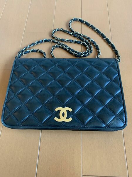 CHANEL チェーンバック