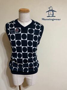 【美品】 Munsingwear golf マンシングウェア ゴルフ ニットベスト Vネック セーター サイズL ネイビー 総柄 日本製 デサントSG5049