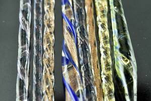 キ金粉が散りばめられたように煌めく、11381-467 アベンチュリンゴールド&ダイクロ入りラキラ系モレッティの細密なガラスレース棒