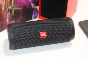 JBL FLIP4 Bluetoothスピーカー 防水 ブラック 美品