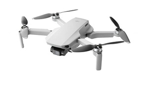 ◆送料無料◆新品◆DJI ドローン◆DJI Mini 2 Fly More コンボ (JP)◆MI2CP2◆高画質 4Kカメラ搭載/3軸ジンバル/超軽量◆即決◆