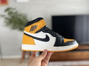 SNKRS購入 新品未着用 Nike Air Jordan 1 Retro High OG Taxi 555088-711