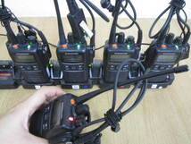 STANDARD スタンダード デジタル簡易無線機 VXD450U トランシーバー 5台まとめ 連結充電器 タイピン型マイク・イヤホン付き No.1_画像3