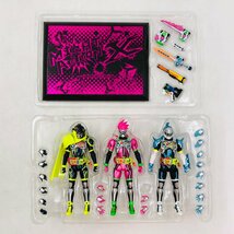 難あり中古品 S.H.Figuarts フィギュアーツ 仮面ライダーエグゼイド マイティアクションX ビギニングセット_画像4