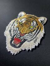 【未使用品】虎 TIGER タイガー animal 動物 大サイズ 刺繍 1点 ワッペン メンズ レディース アクセサリー アップリケ おしゃれ グッズ_画像2