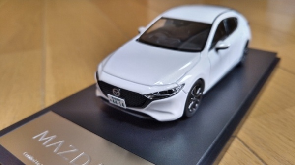 即決　MAZDA　特注　純正　ディーラーモデル　マツダ3　MAZDA3　2019　スノーフレイクホワイトパールマイカ　1/43　絶版　レア