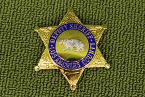 B2新品 DEPUTY LOS ANGELES COUNTRY SHERIFF ロサンゼルス郡 市警 シェリフ 保安官 レプリカ GOLD ゴールド 金 バッジ バッヂ LAPD 管理nmc