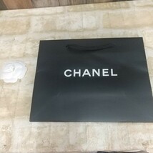 Y12　CHANEL　 シャネル　 紙袋　23.5ｃｍ×19ｃｍ×11ｃｍ位　美品_画像2