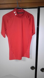 アンダーアーマー・ヒートギア　クール　メンズシャツ・・コンプレンス　シャツ　【サイズ】XL 　二回使用