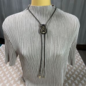 ハンドメイド くみひもネックレス ループタイ ギルバー
