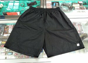 中古 UNDEFEATED/アンディフィーテッド ショートパンツ ナイロン100％ ブラック メンズ サイズL ロゴマーク ウエスト紐