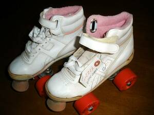  dead stock unused ROBIC SKATE roller skate . shelves Vintage Showa Retro 