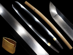 則重　鎌倉中期の太刀の特色でもある猪首切先造り　地刃共に美しい則重の力作刀　刃こぼれのない素晴らしい刀身　ガタつきのない白鞘入り