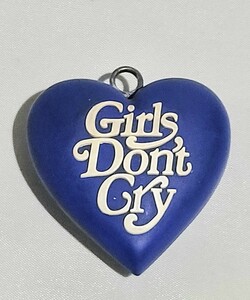 girls don't cry × kZm but she criesコラボキーホルダーDe-void x VERDY キーホルダー　　中古　ガールズドントクライ