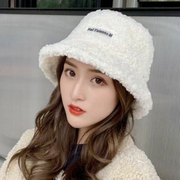 韓国　ボア　バケットハット　ロゴ　レディース　帽子　ホワイト