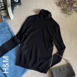 H&M タートルネック セーター 長袖　黒　タイトフィット　レディースSサイズ　未使用　美品　カットソー　大人可愛い　トップス