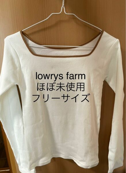 LOWRYS FARM Tシャツ