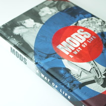 Book MODS a way of life スクーター好きの方じゃなくても見ごたえのある1冊です。Mods Skinheads Rockers モッズ ツートーン Ska_画像2