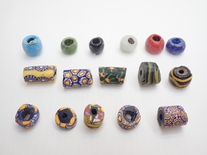 C483　ガラスビーズ　16個セット　モザイク ヴェネチアン 単色 ガラス ヴィンテージ 各種色々 Vintage glass beads