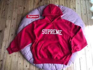 シュプリーム スウェットパーカ　パーカー 2023aw supreme 新品　未使用　Lサイズ　ラージ　レッド　ボックスロゴステッカー付　クリスマス