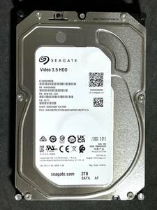 【送料無料】 ★ 2TB ★　ST2000VM006　/　Seagate 【 使用時間：3ｈ 】 2023年製　新品同様　3.5インチ 内蔵HDD　SATA600　シーゲート