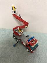 ジャンク品　レゴ　LEGO　7945　消防車　クレーン車　欠品あり　部品取り　　　　　　　　　　　　　004－02530－49－6_画像9