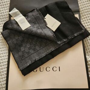 GUCCIマフラー