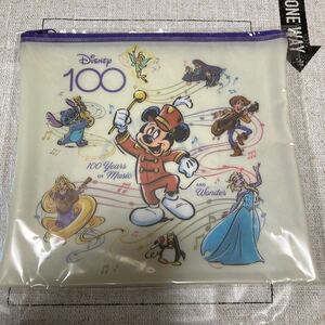 Happyくじ　Disney100 E賞　フラットポーチ　①