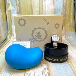 限定500個 限定品★ドナルド ダック Donald Duck 誕生 67周年 腕時計 帽子型 陶器製 ケース付き フィギュア★ディズニー Disney 巻き時計