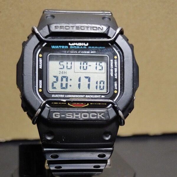 カシオG-SHOCK　DW-5600E バンパーガード付　中古