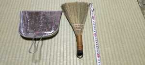  new goods broom ..... tin plate made 25cm about wood stove ash .. outdoor camp broom tin plate .... cleaning item 