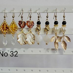 No 32　ハンドメイドピアス　４点セット