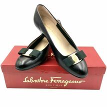 仙15 Salvatore Ferragamo 0062992 レディース パンプス サルヴァトーレ フェラガモ ブラック 25センチ 箱付き シューズ_画像1