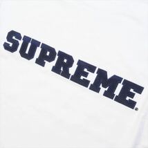 Supreme シュプリームfall/winter 2023 FW 新作 カレッジロゴ 刺繍 Collegiate S/S Top 白 WHITE ホワイト M 新品_画像1