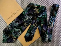 ♪33041C♪良品【花 植物 葉っぱ 柄】トラサルディ【TRUSSARDI】ネクタイ_画像1