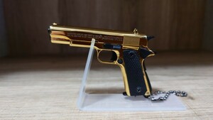 精巧1/3スケール ミニチュアモデルガン　コルトM1911　ゴールド　モデルガンキーホルダー　　トイガン　モデルガン