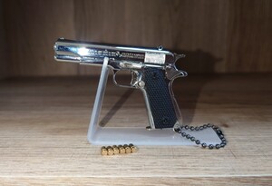 精巧1/3スケール ミニチュアモデルガン　コルトM1911 ガバメント　スタンド＋追加ダミーカート