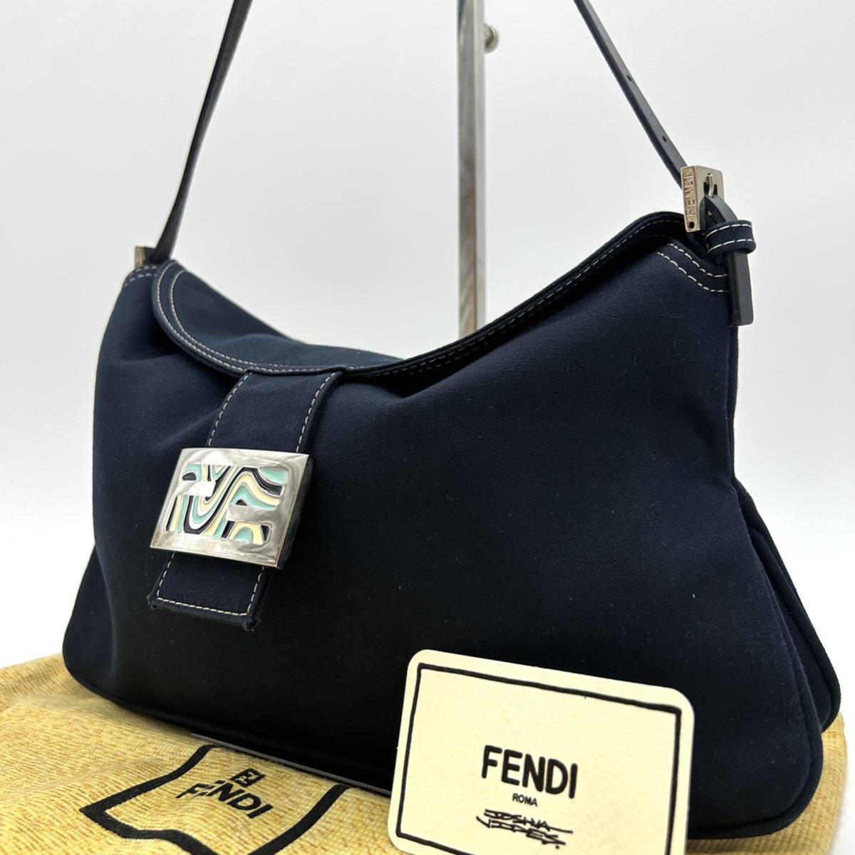 ヤフオク! -「fendi マンマバケット」の落札相場・落札価格