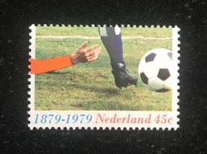 ☆オランダ《オランダサッカー100年》SCOTT#590/1種完/1979年/未/NH