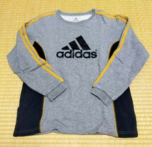 長袖トレーナー　140cm　3枚セット　adidas　ユニクロ　T＆C SURF DESIGNSキッズ　男の子 裏起毛　まとめ売り_画像3