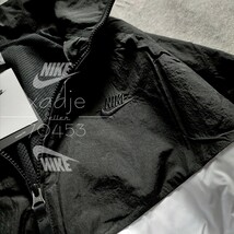 新品 正規品 NIKE ナイキ 両面 ビッグスウッシュ BIG SWOOSH ナイロン ジャケット ウィンドブレーカー 黒 ブラック 白 ロゴ刺繍 L_画像3