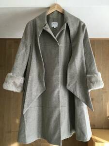 即決 極美品 ARMANI COLLEZIONI アルマーニ コレッツォーニ　毛皮付き　　コート４２ TM