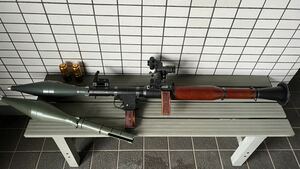 RPG-7 希少実物ソ連製PGO-7Vスコープ付き　予備ロケット弾、カート付属　サバゲー目立ちたい方　リアルウッド