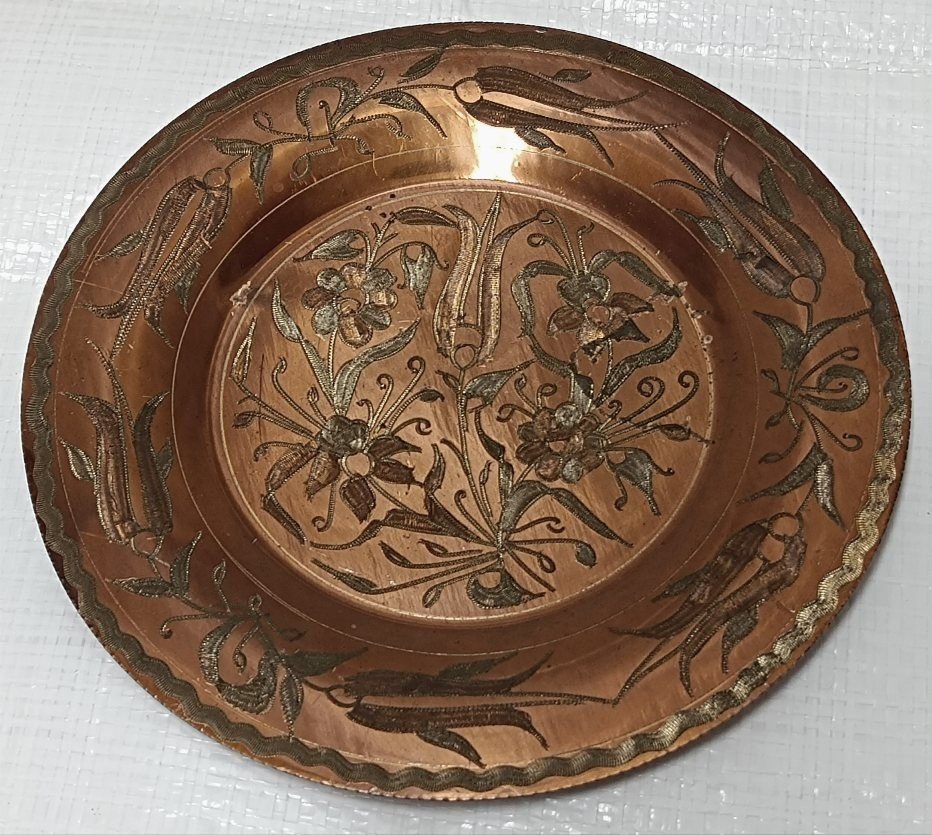 銅製☆美しい飾り皿8枚-